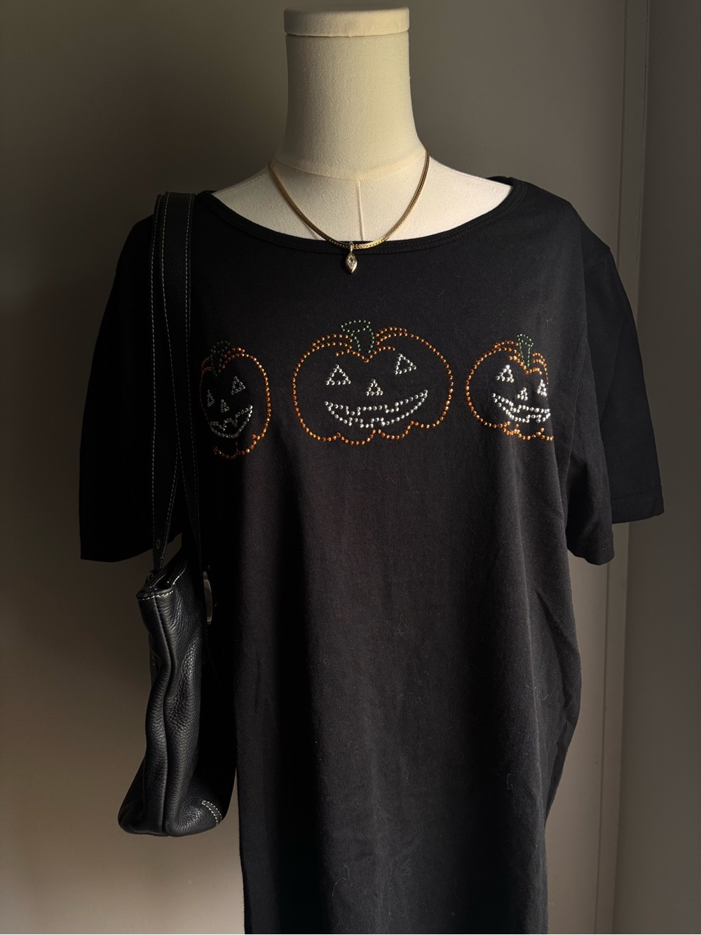 VTG  Black Short-Sleeve Tee with Orange & Green Rhinestone Pumpkins